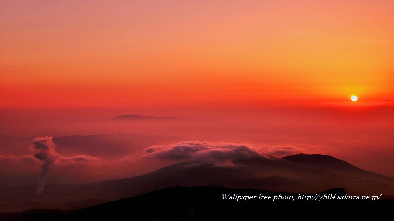 夕陽と雲海をモチーフしました 「高画質＋高解像度(1366×768)」デスクトップ無料壁紙」