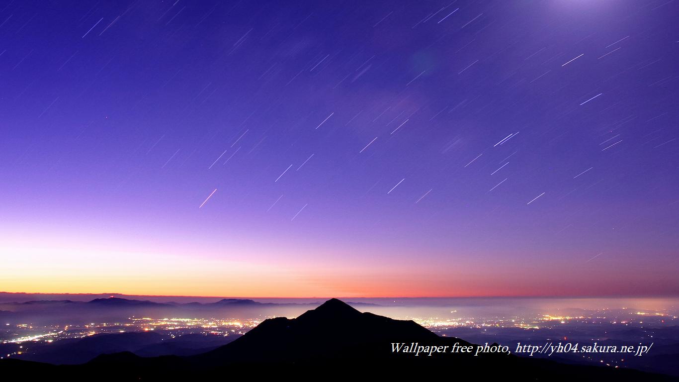 霧島連山と夜景をモチーフしました 「高画質＋高解像度(1366×768)」デスクトップ無料壁紙」